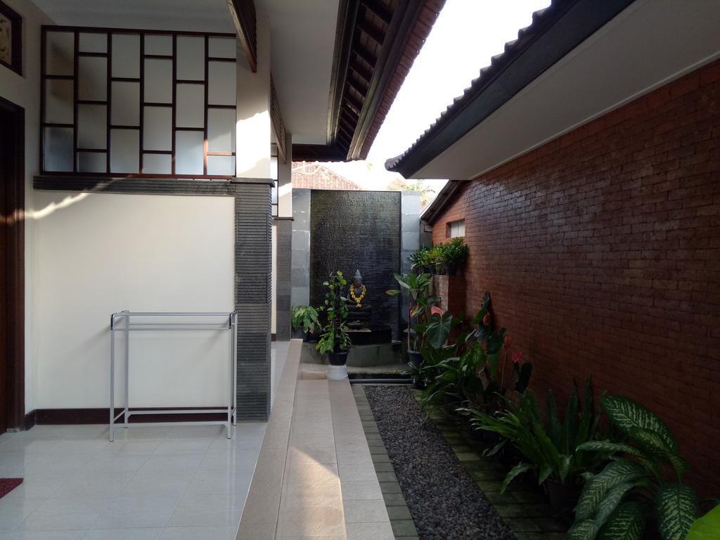 Buyan Homestay Санур Экстерьер фото